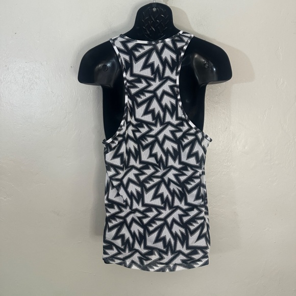 Tulio Mesh Tank Top Large 100% polyamide pinpoint mesh Made in Brazil - Picture 3 of 4